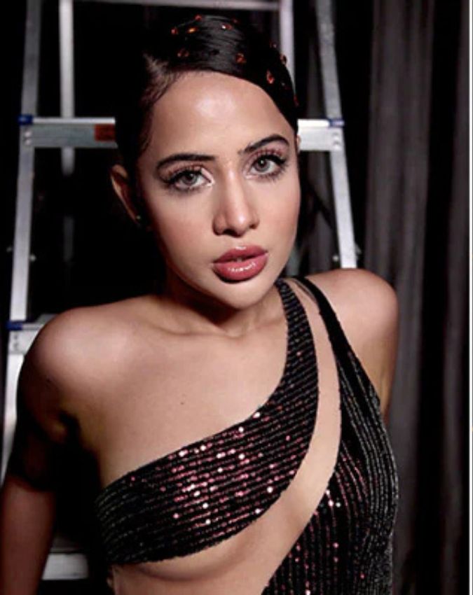 Urfi Javed -1-2-3-4-5-6-7