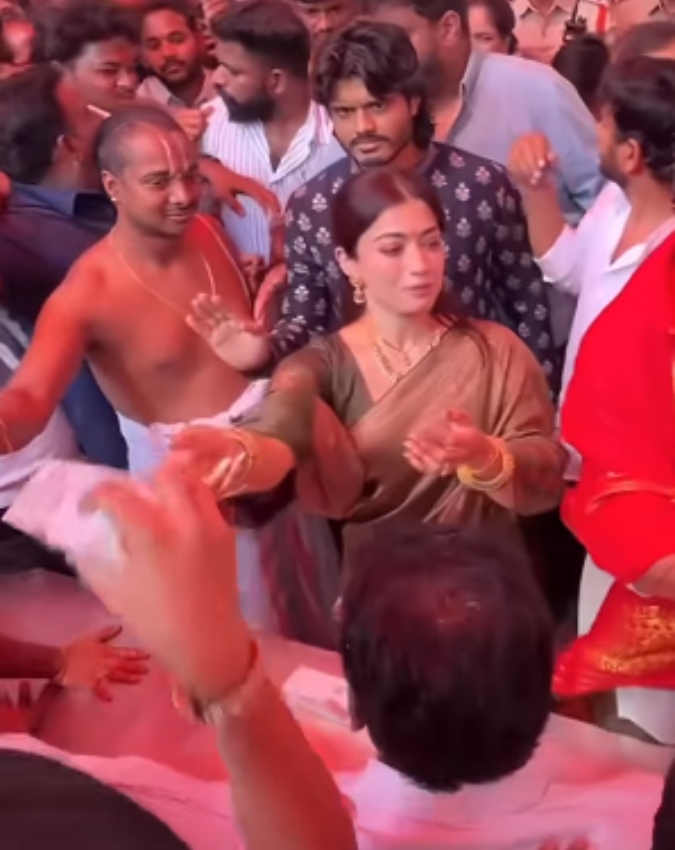 Vijay-Rashmika (29) Vijay-Rashmika-1-2-3-4-5