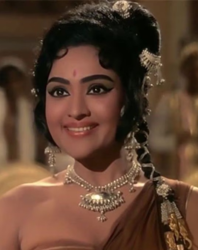 beautiful actress sridevi childhood photo -1-2-3-4-5