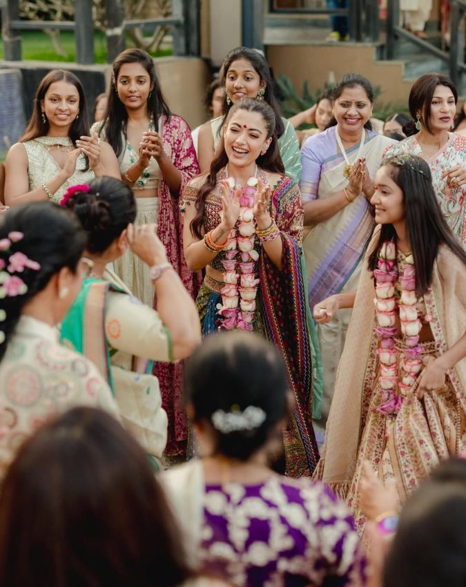 rashmika mandanna vijay deverakonda mehendi ceremony photos -1-2