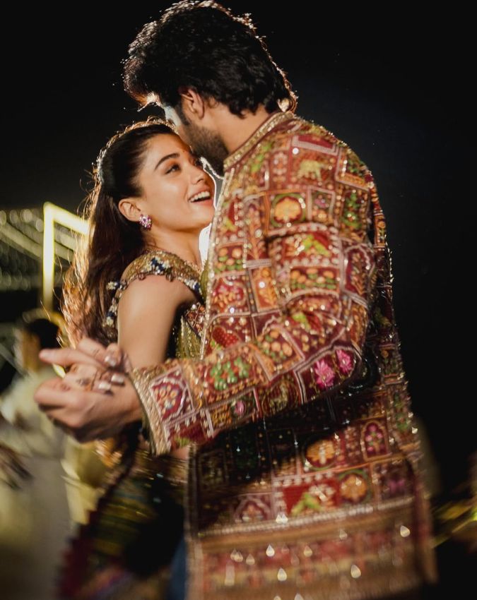 rashmika mandanna vijay deverakonda mehendi ceremony photos -1-2-3-4-5-6-7