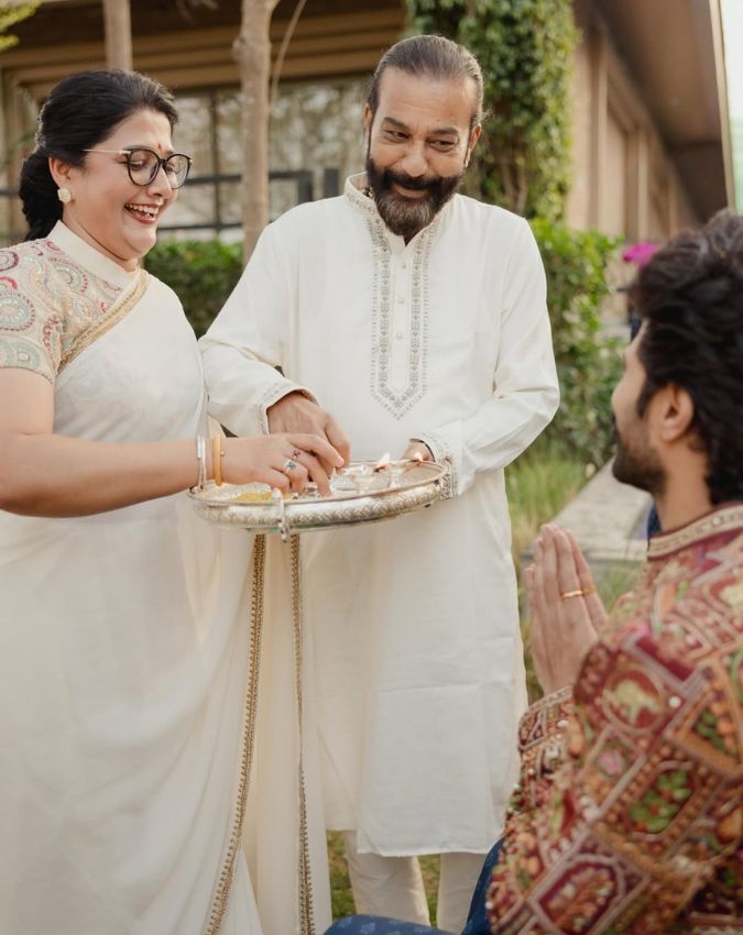 rashmika mandanna vijay deverakonda mehendi ceremony photos -1-2-3-4-5-6