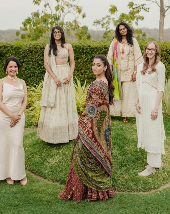 rashmika mandanna vijay deverakonda mehendi ceremony photos -1-2-3