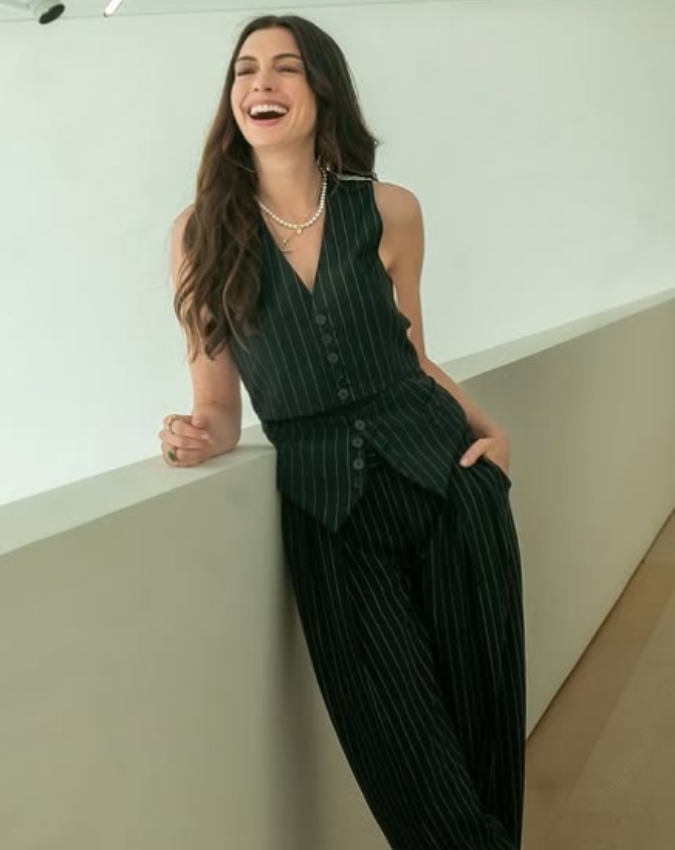 Anne Hathaway-1-2-3-4-5-6