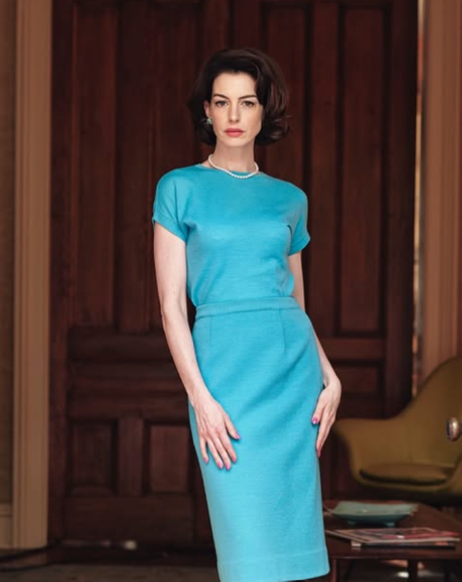 Anne Hathaway-1-2-3-4-5-6-7-8