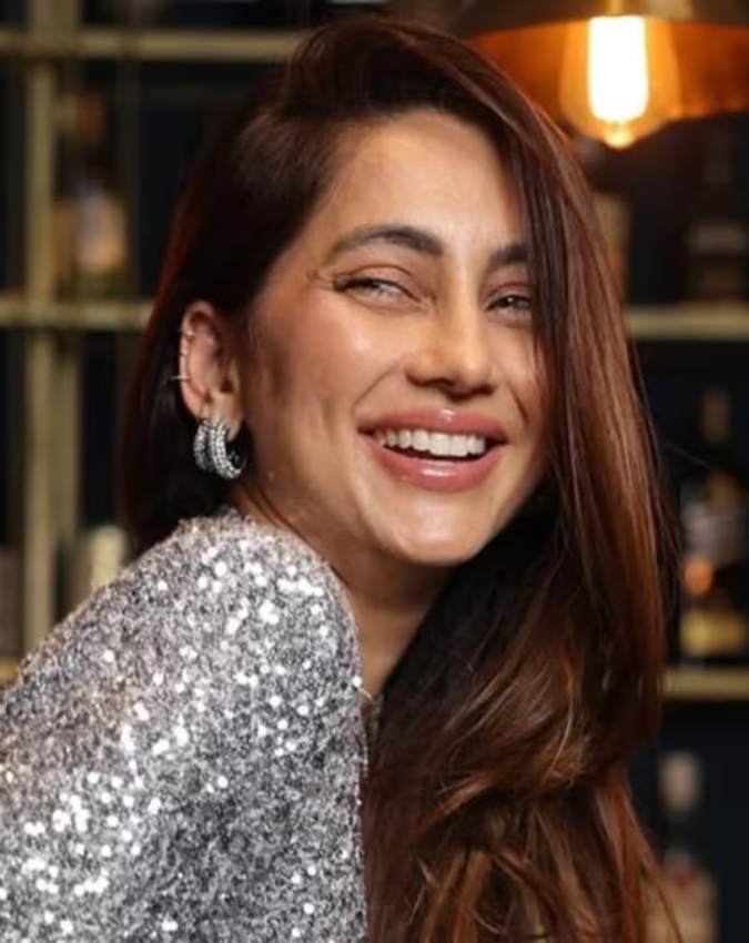 Karan Kundra-Anusha dandekar-Bhushan Pradhan-1-2-3-4-5-6