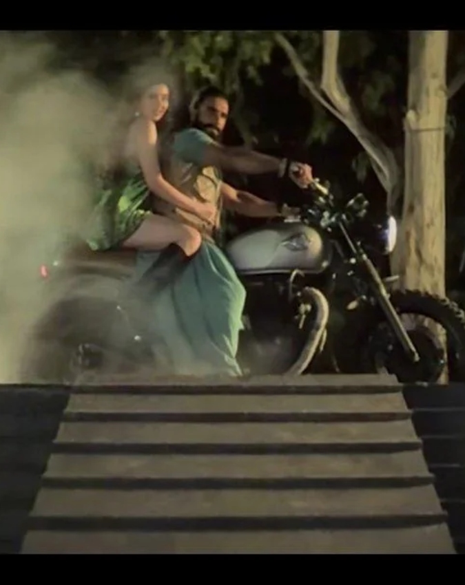 Asha Bhosle Song Used In Dhurandhar -1-2-3-4