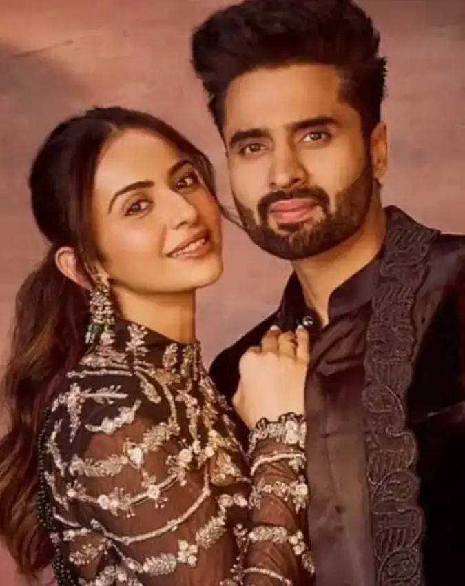 Jackky Bhagnani - Rakul Preet Singh-1-2-3-4-5