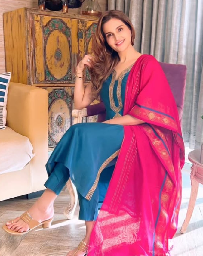 Monica Bedi-1-2-3-4-5