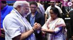 PM Modi give Shraddhanjali to Asha Bhosle