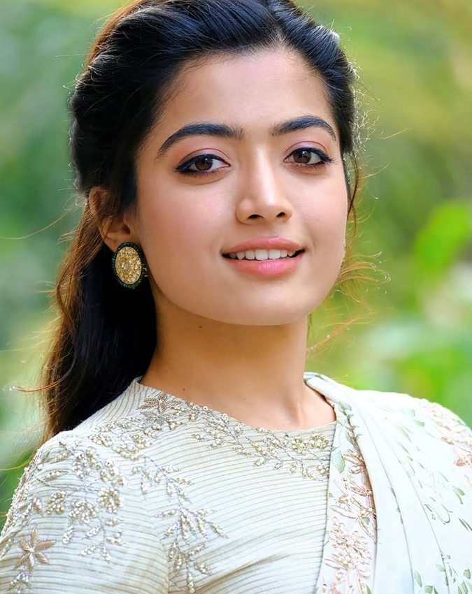 Rashmika mandanna-1-2-3-4-5-6