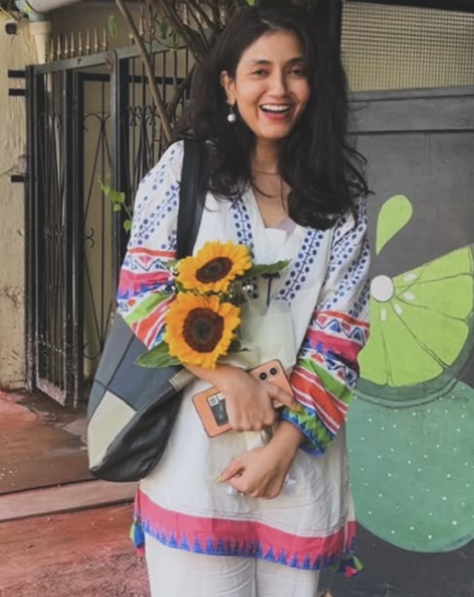 Sainee Raj-1-2-3-4-5-6-7