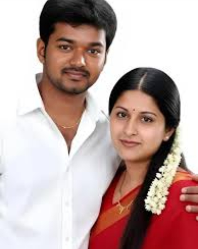 Thalapathy Vijay With Wife Sangeetha (2) -1-2-3-4-5-6