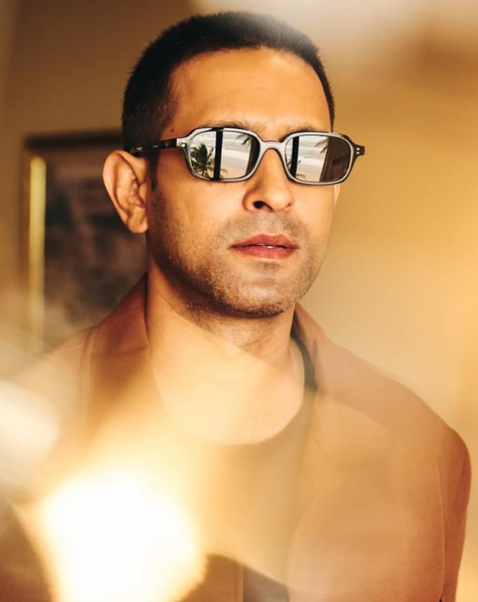 Vikrant Massey-1-2-3-4