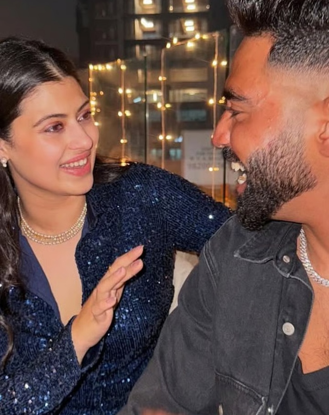 Zanai Bhosle-Mohammed Siraj (5) Zanai Bhosle-Mohammed Siraj (5)-1-2-3-4-5-6