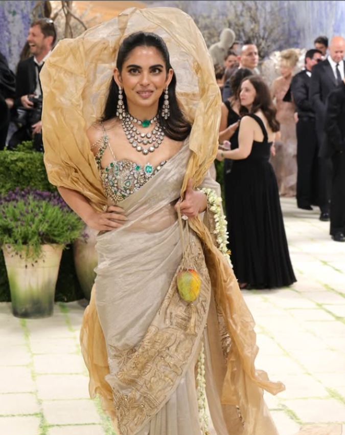 Isha Ambani-1-2-3-4