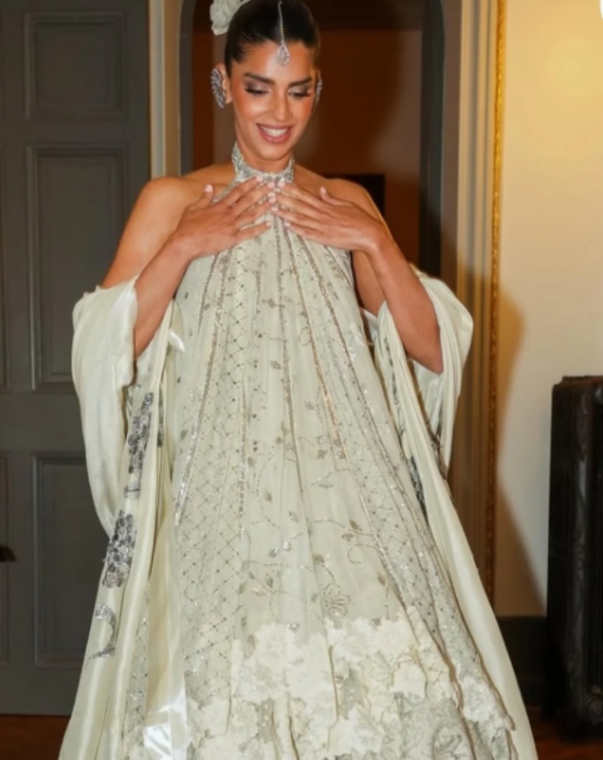 Sanam Saeed-1-2