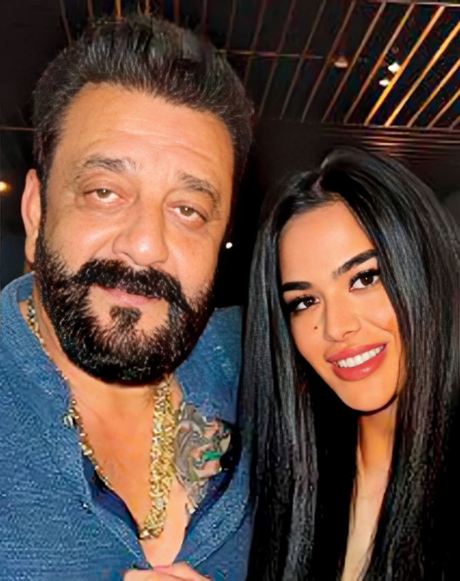 Sanjay Dutt With daughter Trishala-Saif Ali Khan With Daughter Sara Ali Khan-1-2