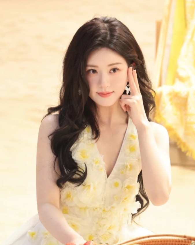 Zhao Lusi-1-2