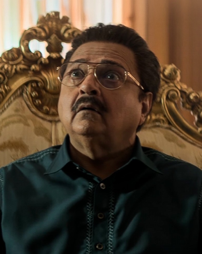 rakesh bedi-nora fatehi-1-2-3-4-5