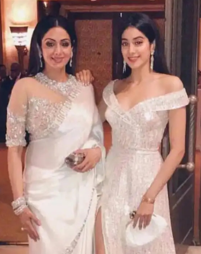 Sridevi-Janhvi Kapoor-1-2-3-4-5