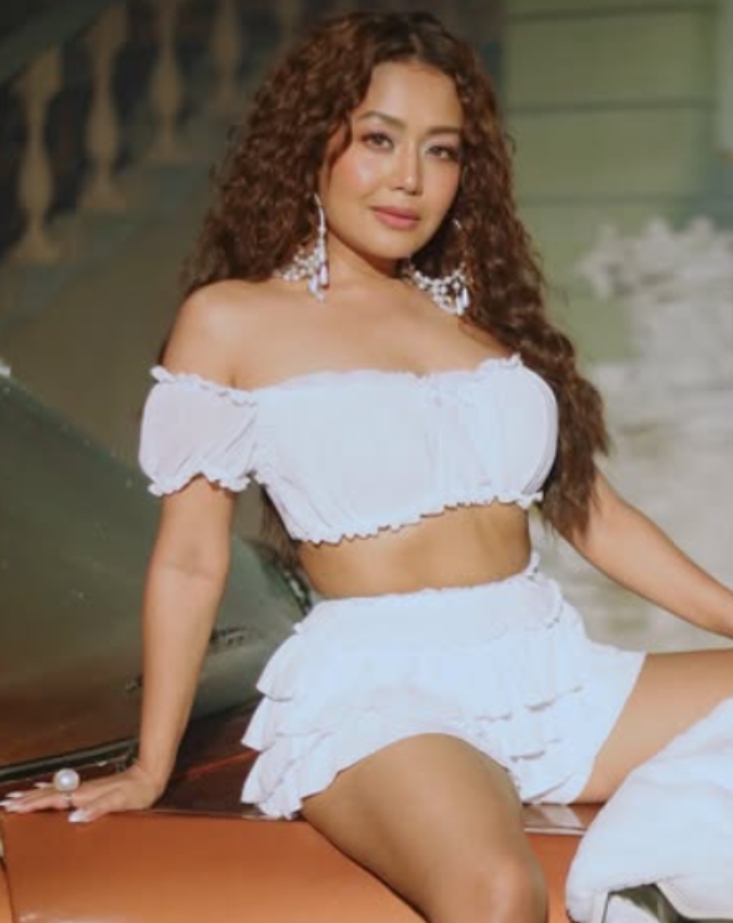Neha Kakkar-1-2-3-4-5-6