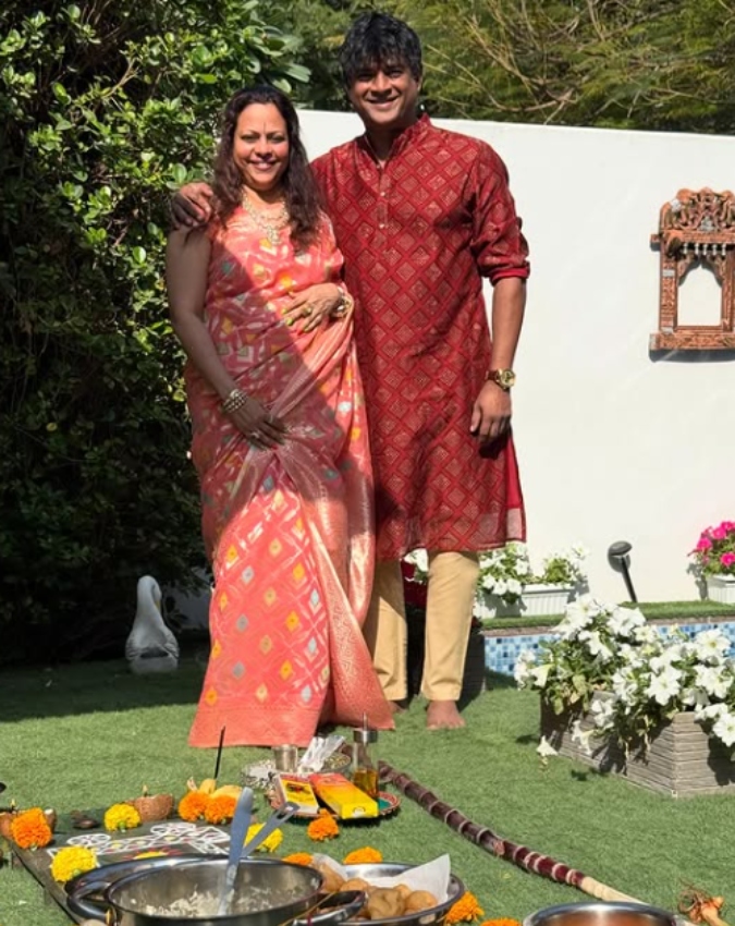 R Madhavan And His Wife Sarita-1-2-3