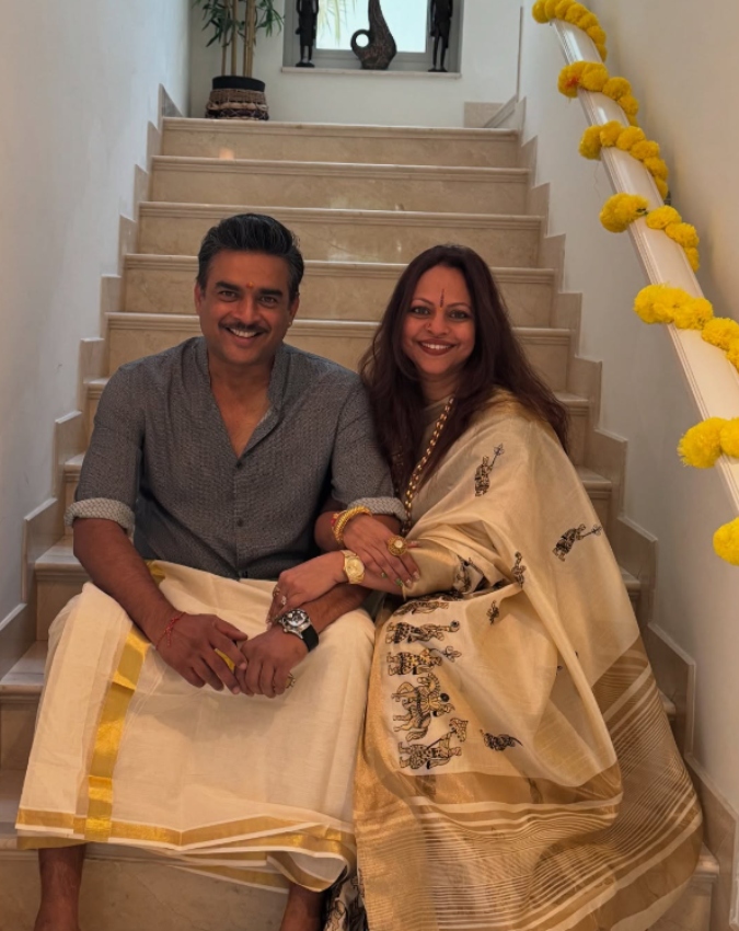 R Madhavan And His Wife Sarita-1-2