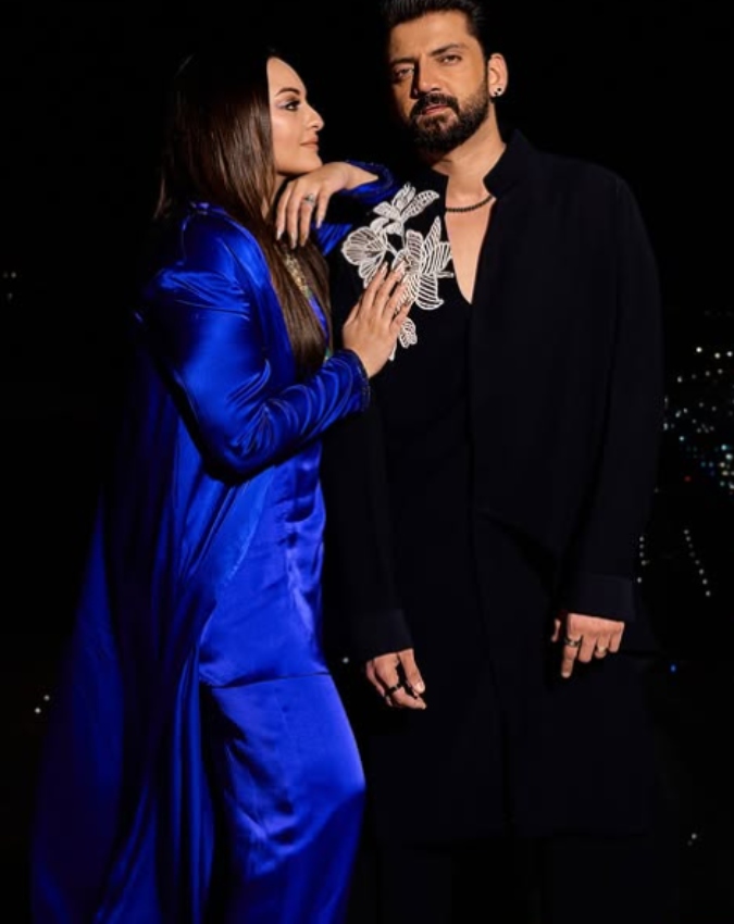 Sonakshi Sinha zaheer Khan- Poonam Sinha-1-2-3-4-5