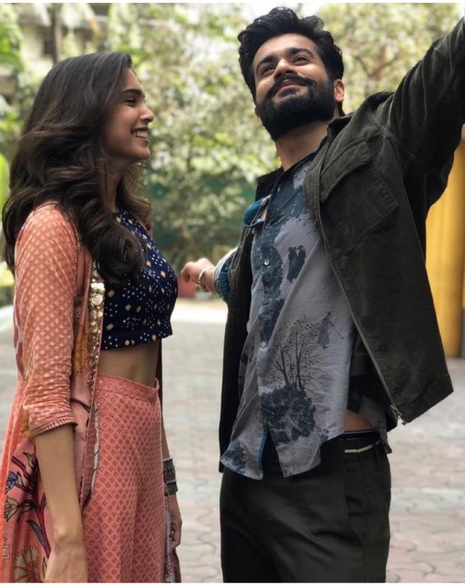 Sunny Kaushal-Sharvari Wagh-1-2