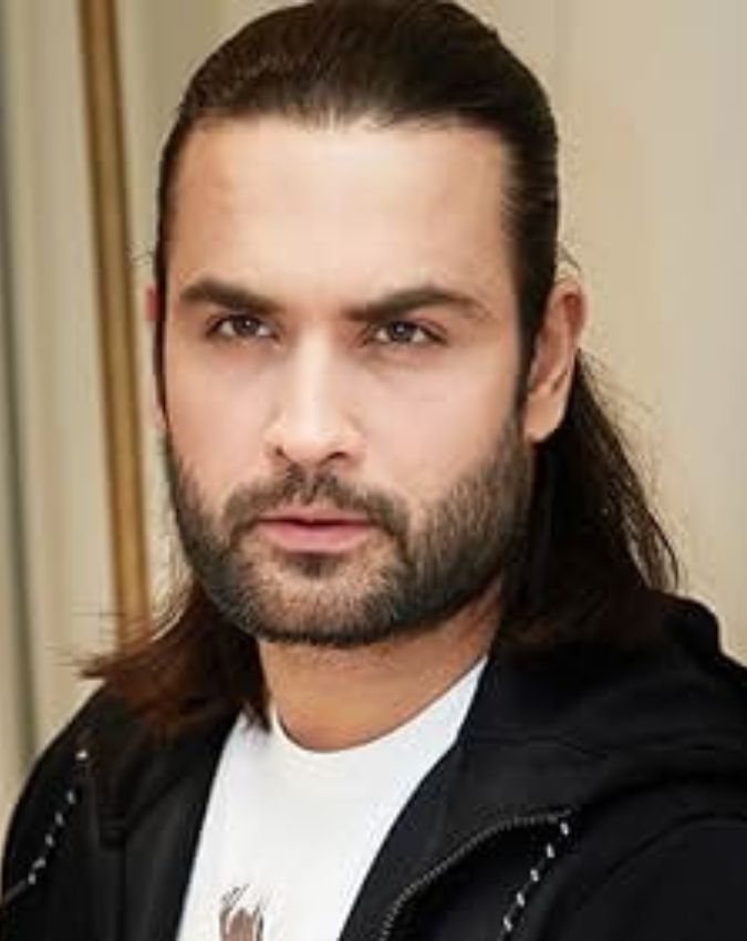 Vivian Dsena-1-2-3-4-5