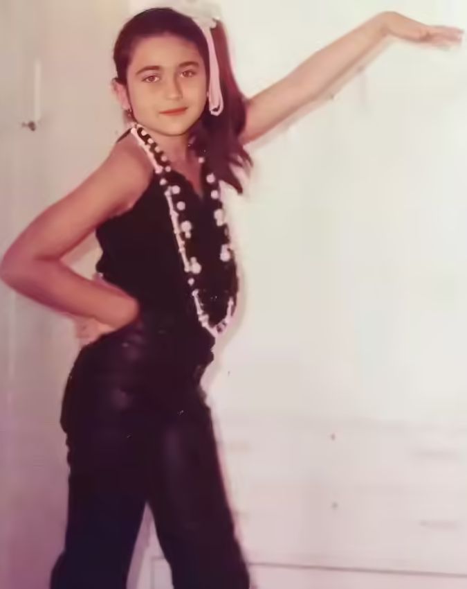 Karisma Kapoor-1-2-3
