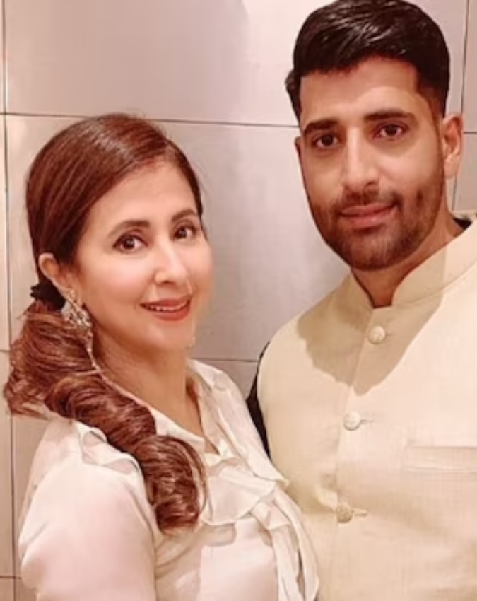 mohsin Akhtar Mir, Nidhaa Bhatt-Urmila Matondkar-1-2-3-4-5-6
