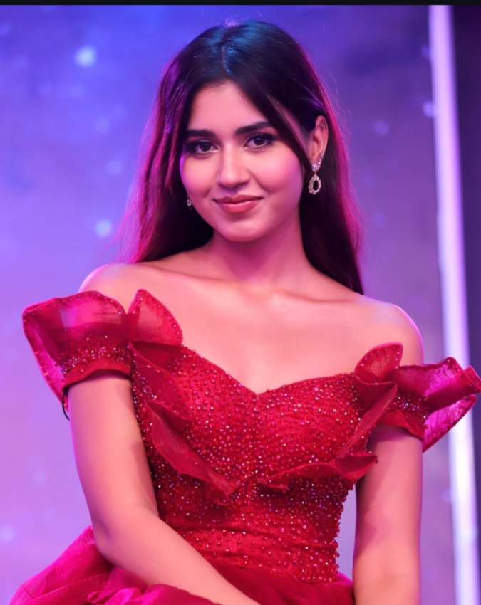Akanksha Choudhary-Shreya Kalra (3)-1-2-3-4-5