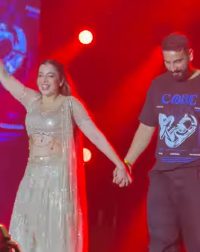 Jasmine Sandlas With Fiance (2)-1-2-3-4