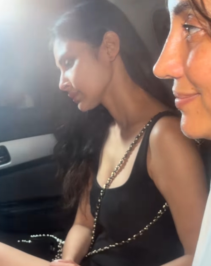 Mouni Roy-1-2