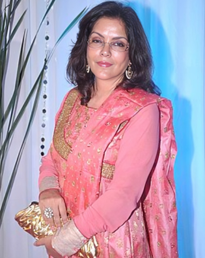 zeenat Aman-1-2-3-4-5