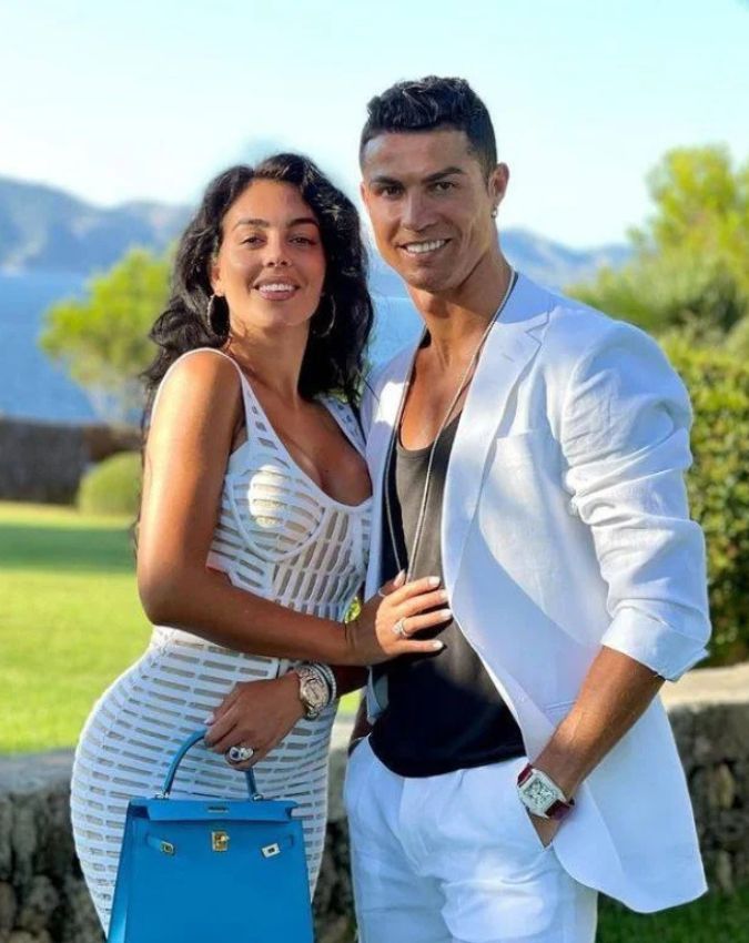 Cristiano Ronaldo marries Georgina Rodriguez in private ceremony-1-2