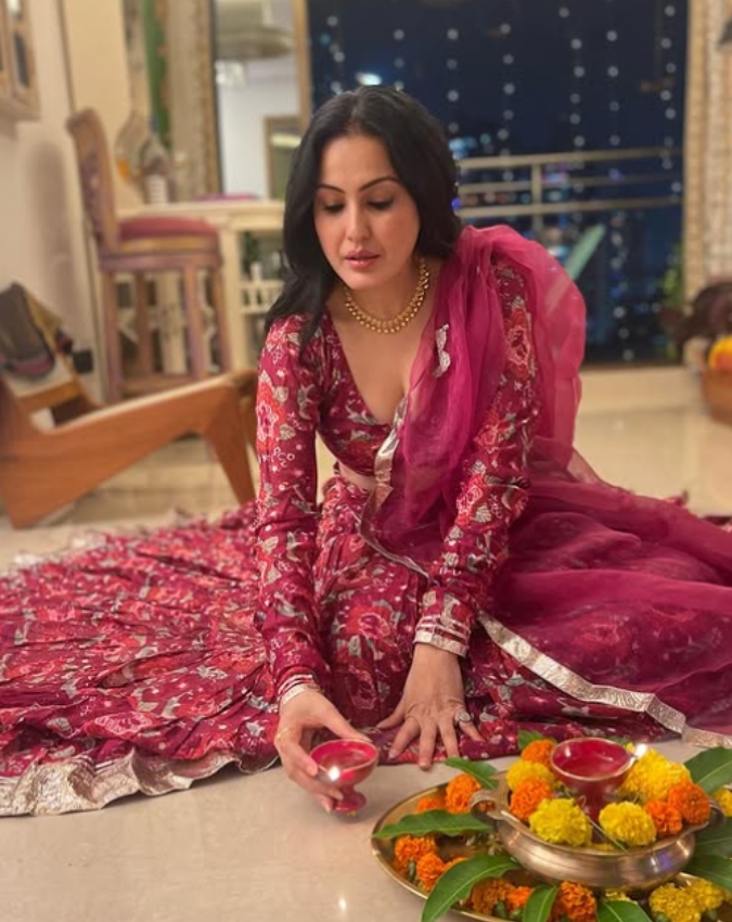Kamya Punjabi-1-2-3-4-5-6