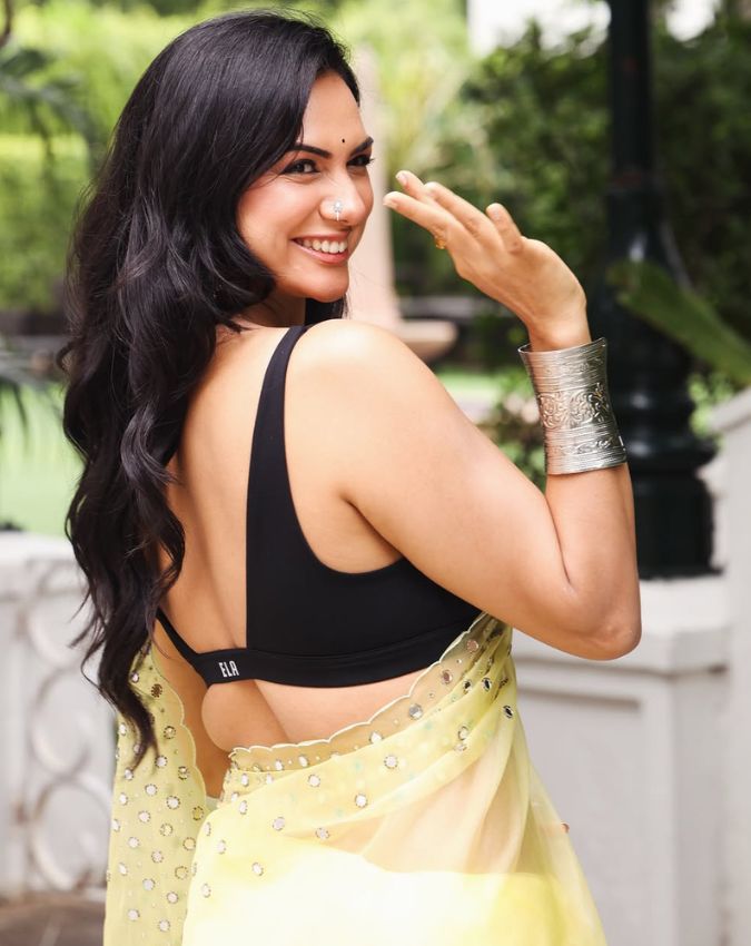 Akanksha Chamola gaurav khanna-1-2-3-4