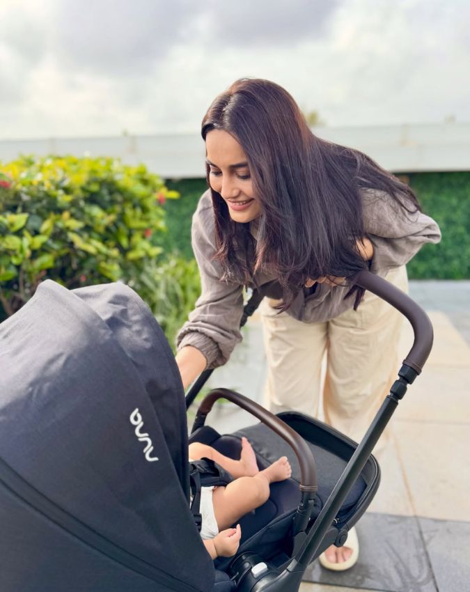 Surbhi Jyoti post-1-2
