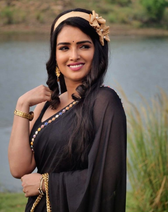 Amrapali Dubey-1-2-3-4-5